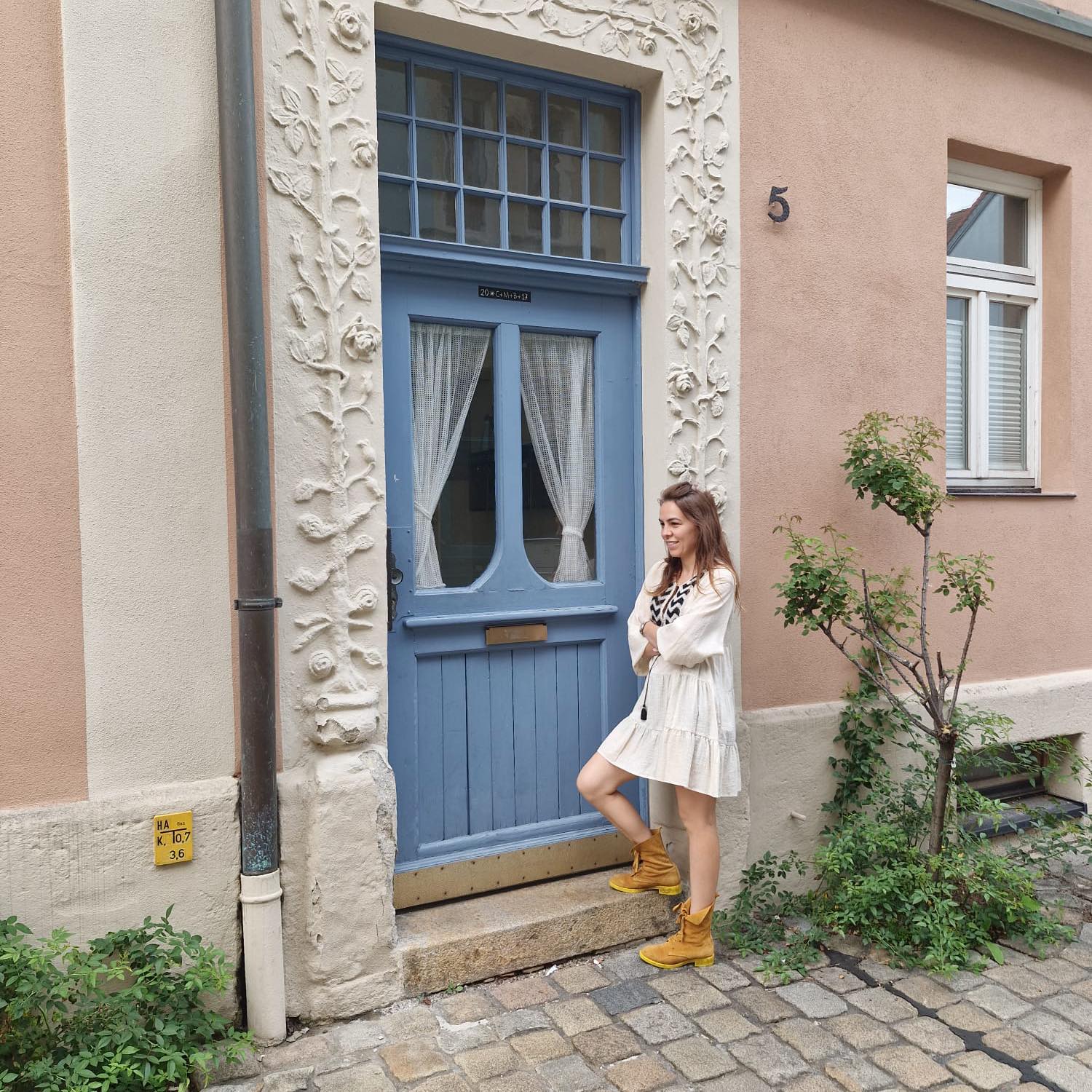 „15 ani în lumea mobilierului: pasiune, experiență și starea de bine de acasă”