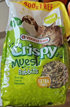 Hrana iepuri pitici Crispy Muesli Rabbits 2.75 kg + 400gr BONUS - Versele Laga [1]