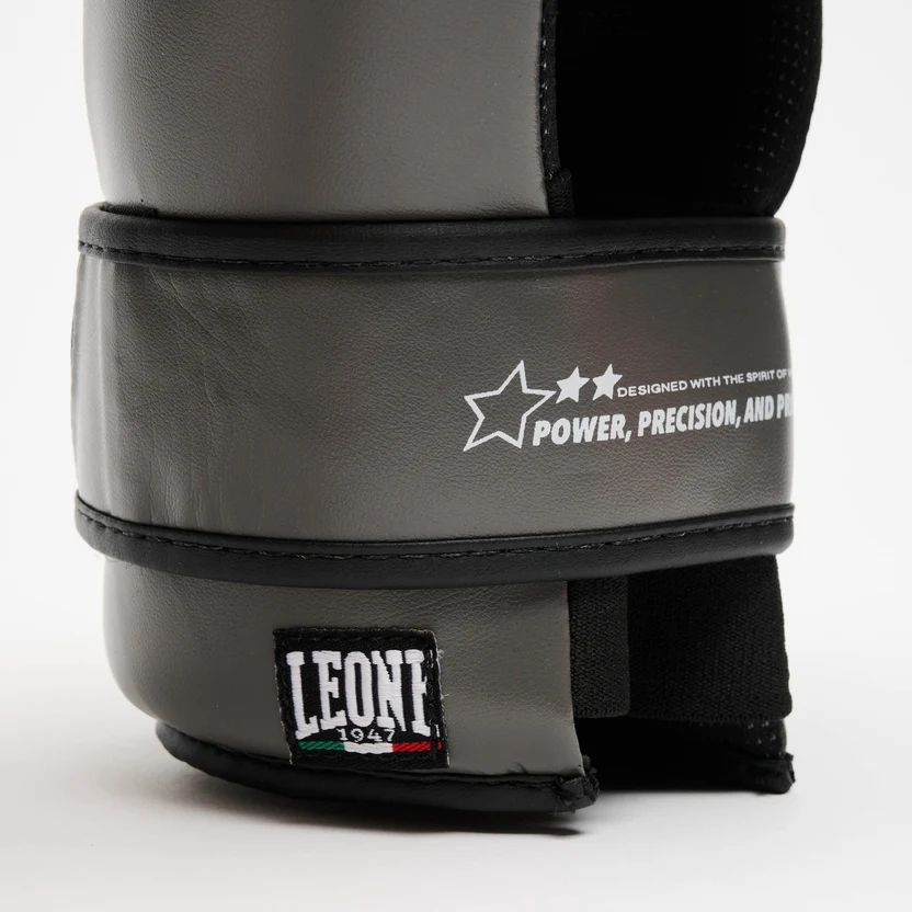 Manusi Point Fighting Wako LEONE Negre [6]