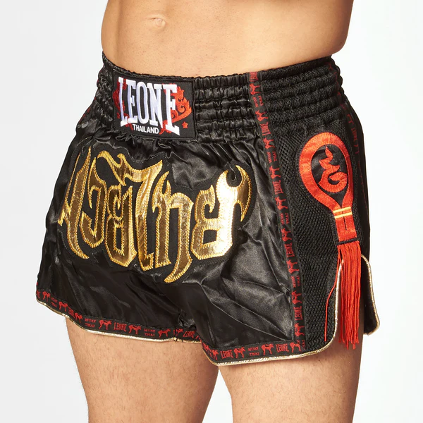 Shorturi Kickboxing si MMA - Short LEONE Bangkok Negru