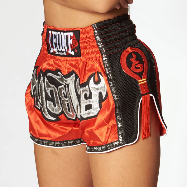 Shorturi Kickboxing si MMA - Short LEONE Bangkok Rosu