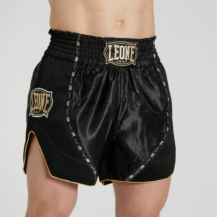 Shorturi Kickboxing si MMA - Short LEONE Classic Negru