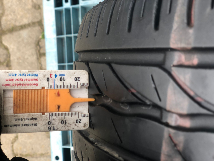 Anvelopa 185/60 R15 84H sh vara Bridgestone 5.5mm cu garantie [5]