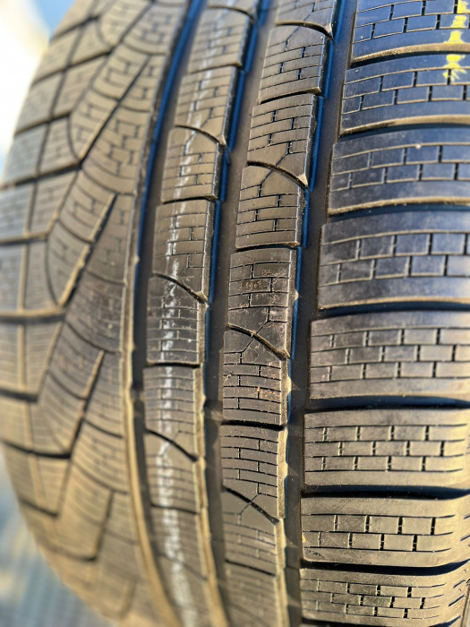 Anvelopa 275/40 R19 105W sh iarna Pirelli 6mm cu garantie [2]