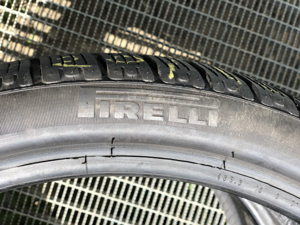 set 2 anvelope 235/35 R19 sh iarna Pirelli 7.5mm cu garantie [3]