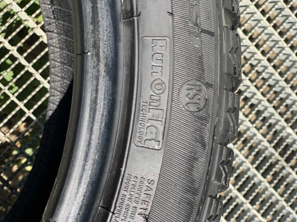 set 2 anvelope 245/45 R18 RunFlat sh iarna Dunlop 6.5mm cu garantie [5]