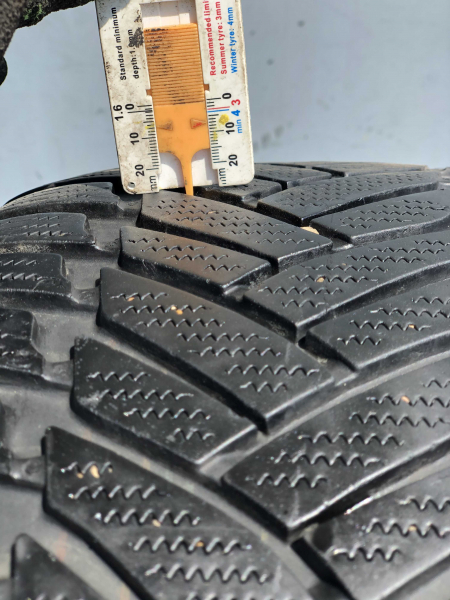 Anvelopa 245/45 R18 RunFlat sh iarna Dunlop 6.5mm cu garantie [6]