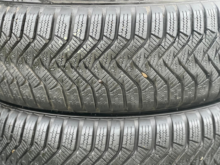 set 2 anvelope 185/65 R15 88T sh iarna Laufenn 8mm cu garantie [2]