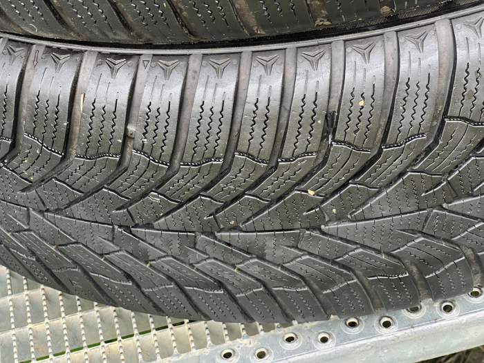set 2 anvelope 185/65 R15 88T sh iarna Laufenn 8mm cu garantie [4]