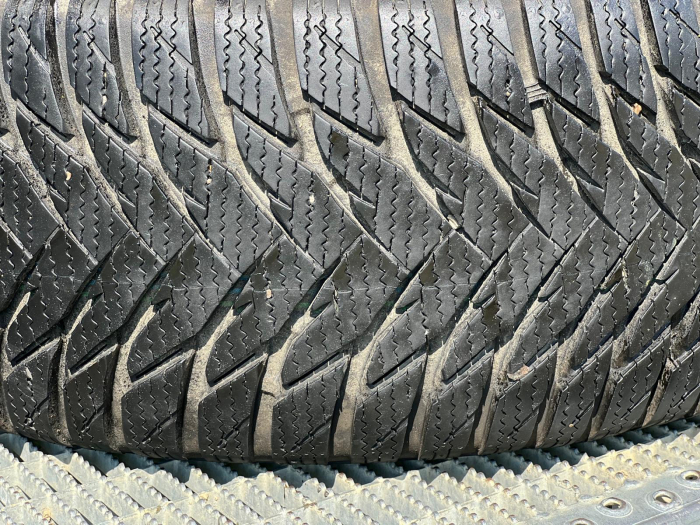 set 4 anvelope 205/55 R16 91H sh iarna Goodyear 7mm cu garantie [4]