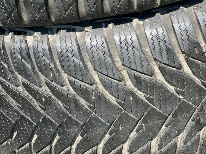 set 4 anvelope 205/55 R16 91H sh iarna Goodyear 7mm cu garantie [6]