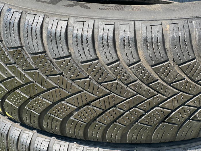 set 2 anvelope 205/60 R16 92H sh iarna Nexen 6mm cu garantie [2]