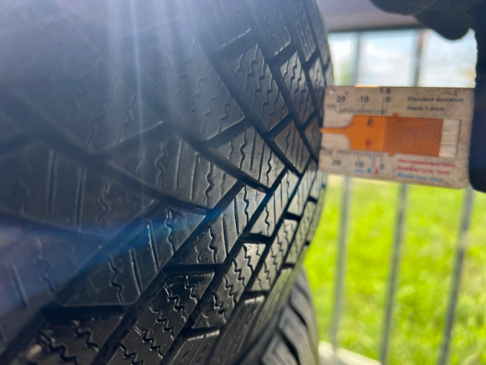 set 2 anvelope 205/60 R16 92H sh iarna Nexen 6mm cu garantie [7]