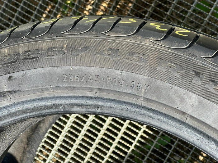 set 2 anvelope 235/45 R18 98Y sh vara Pirelli 6.5mm cu garantie [5]
