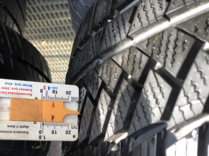set 2 anvelope 215/65 R17 99H sh iarna Continental 7mm cu garantie [7]