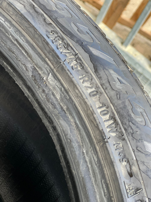 set 4 anvelope 255/45 R20 101W sh iarna Continental 6mm cu garantie [7]