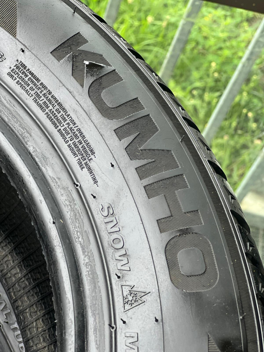 set 2 anvelope 185/65 R15 88T sh iarna Kumho 8mm cu garantie [3]