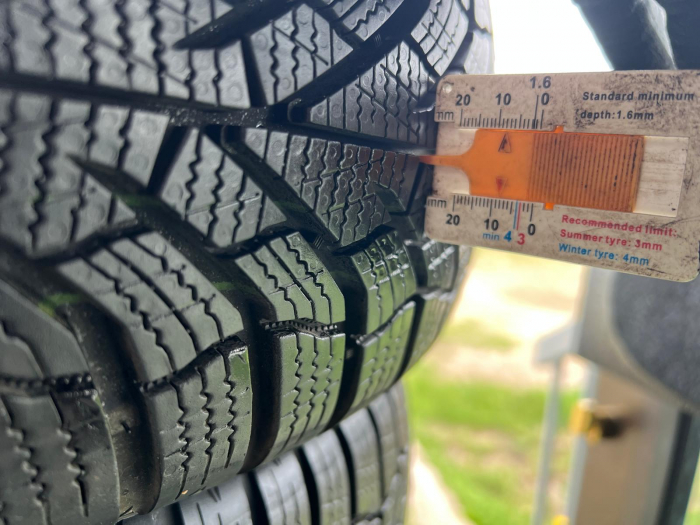 set 2 anvelope 185/65 R15 88T sh iarna Kumho 8mm cu garantie [6]