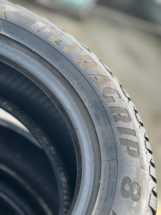 set 2 anvelope 205/60 R16 96H sh iarna Goodyear 7mm cu garantie [4]