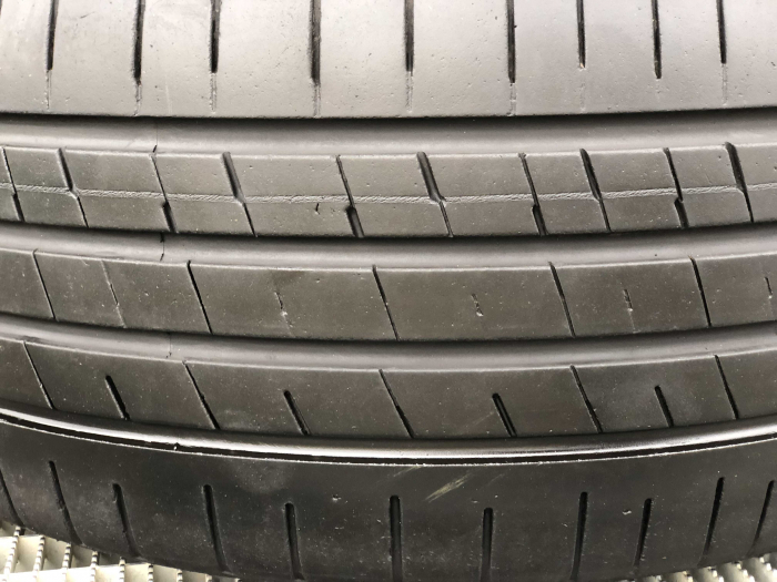 set 2 anvelope 235/45 R18 98W sh vara Radial 6mm cu garantie [2]
