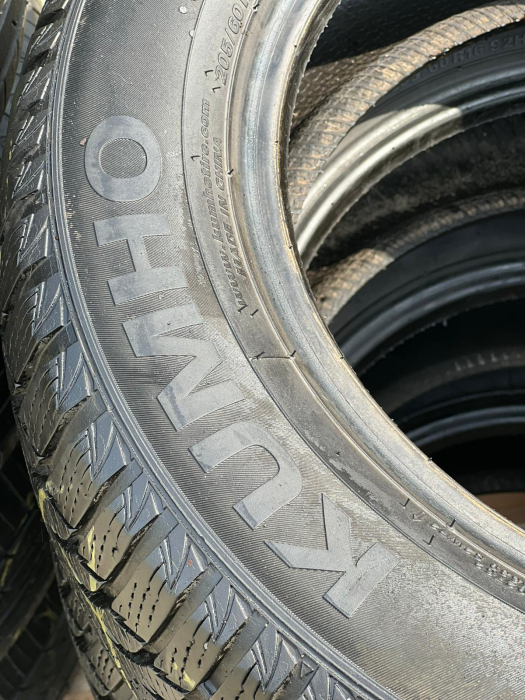 set 4 anvelope 205/60 R16 92H sh iarna Kumho 7mm cu garantie [5]