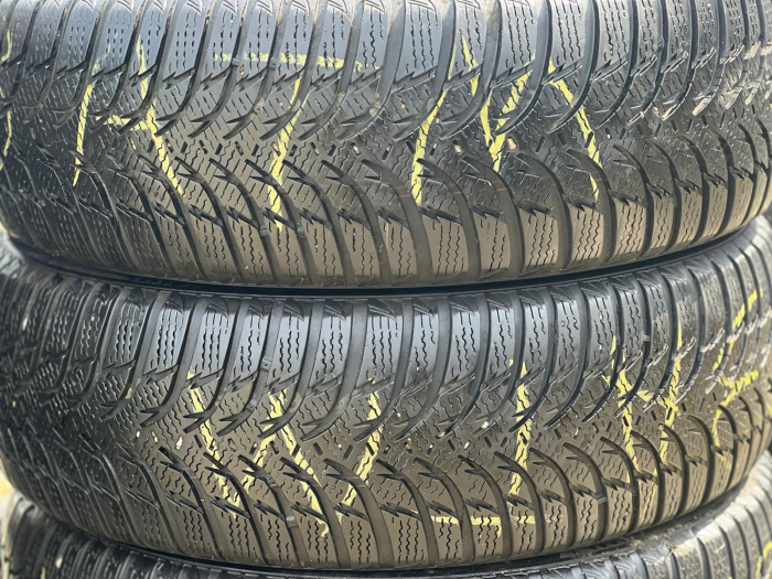 set 4 anvelope 205/60 R16 92H sh iarna Kumho 7mm cu garantie [3]