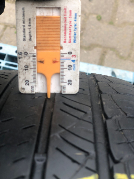 Anvelopa 215/65 R16 98H sh vara M+S Michelin 5mm cu garantie [6]