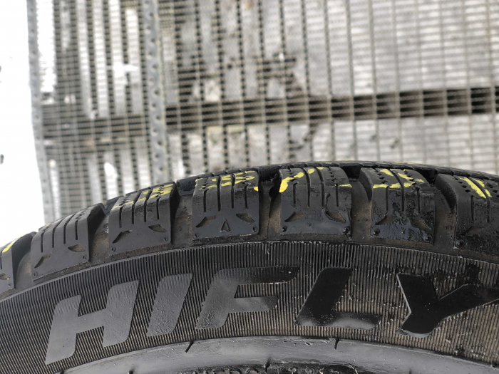set 2 anvelope 215/55 R18 95H sh iarna Hifly 6.5-7mm cu garantie [5]