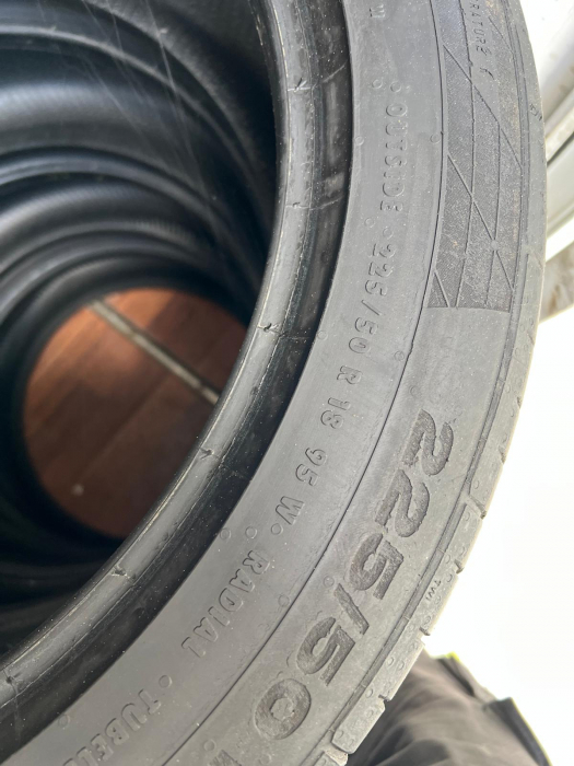 set 4 anvelope 225/50 R18 95W sh vara runflat Continental 5mm cu garantie [5]