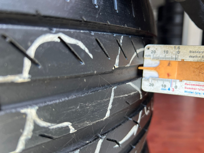 set 4 anvelope 225/50 R18 95W sh vara runflat Continental 5mm cu garantie [7]
