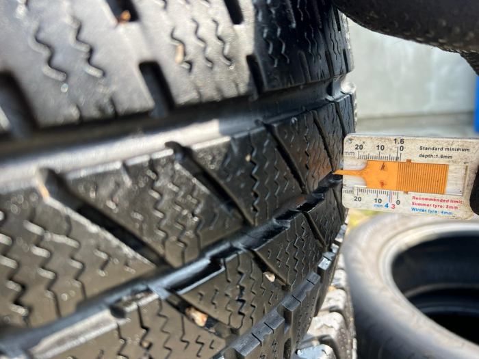 set 4 anvelope 225/65 R16C 113/111R sh iarna Viking 7mm cu garantie [7]
