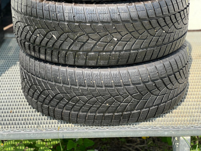 set 4 anvelope 235/50 R20 104T sh iarna Goodyear 7.5mm cu garantie [3]