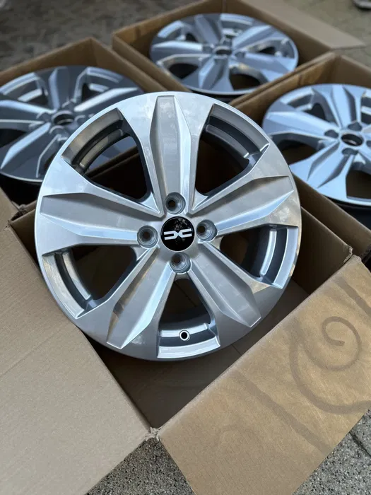 Set 4 capace jante aliaj roti Dacia 56mm (model nou) 403153950R [8]