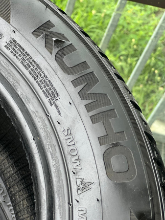 set 2 anvelope 185/65 R15 88T sh iarna Kumho 8mm cu garantie [2]