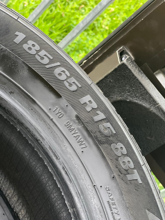 set 2 anvelope 185/65 R15 88T sh iarna Kumho 8mm cu garantie [3]