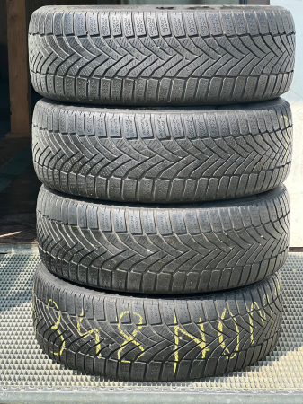 Anvelope Second-Hand - set 4 anvelope 215/50 R17 95V sh iarna Falken 6mm cu garantie