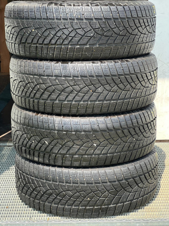 Anvelope - set 4 anvelope 235/50 R20 104T sh iarna Goodyear 7.5mm cu garantie