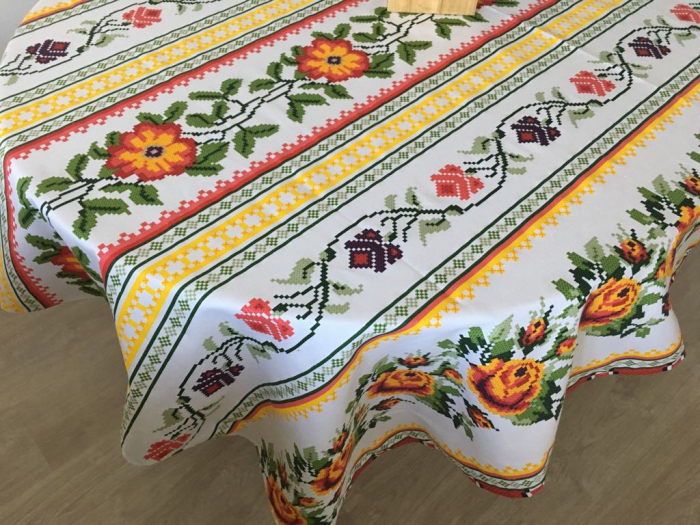 Fata De Masa Tradiotionala Cu Imprimeu Floral 150x150cm [4]