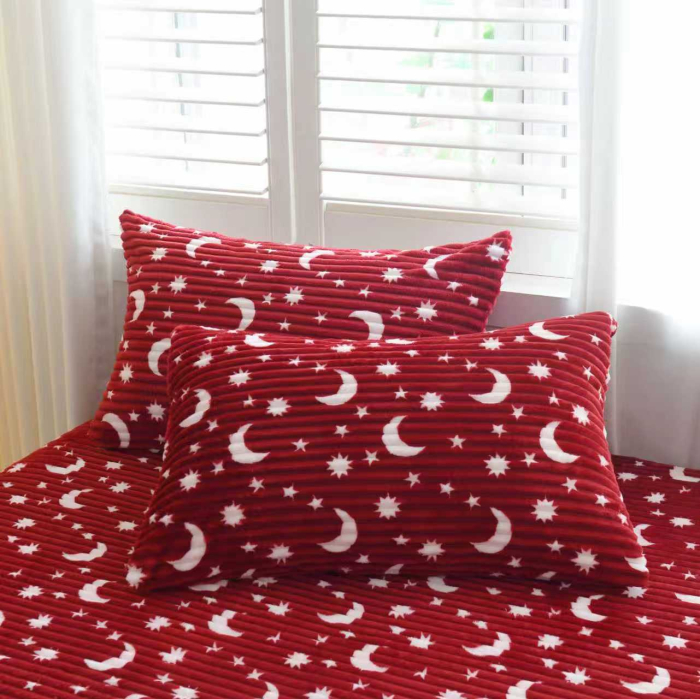 Husa Cocolino 180x200cm cu Elastic si 2 Fete de Perna Model Gofrat Cu Stelute - Rosu Bordo [3]