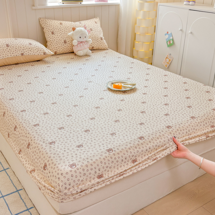 Husa Din Bumbac 100% Ranforce Cu Elastic Si Fete De Perna 160x200cm - Bej Cu Ursuleti [15]