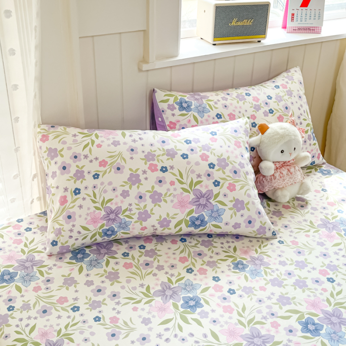 Husa Din Bumbac 100% Ranforce Cu Elastic Si Fete De Perna 160x200cm - Gradina Cu Flori Lila [2]