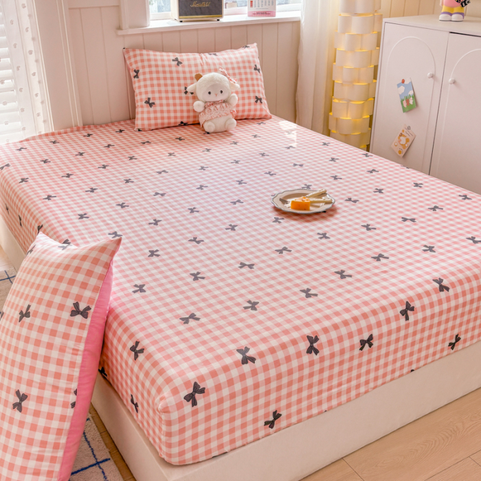 Husa Din Bumbac 100% Ranforce Cu Elastic Si Fete De Perna 160x200cm - Patratele Roz Cu Fundite [3]