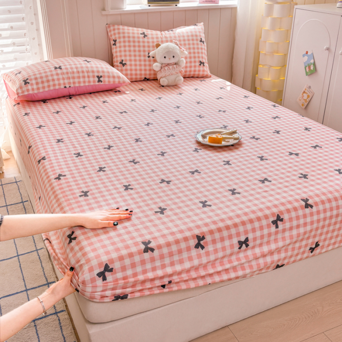 Husa Din Bumbac 100% Ranforce Cu Elastic Si Fete De Perna 160x200cm - Patratele Roz Cu Fundite [13]