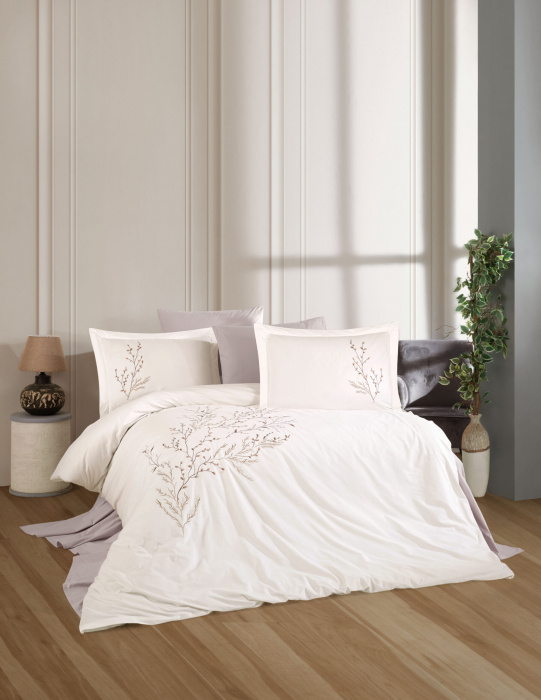 Lenjerie De Pat Bumbac 100% Poplin HOBBY Premium Cu Broderie - Alb Cu Floricele Brodate Bej [3]