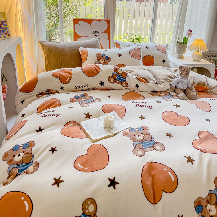 Lenjerie De Pat Cocolino 4 Piese Cu Cearceaf Pat Mare - Bej Cu Ursuleti Si Inimioare [4]