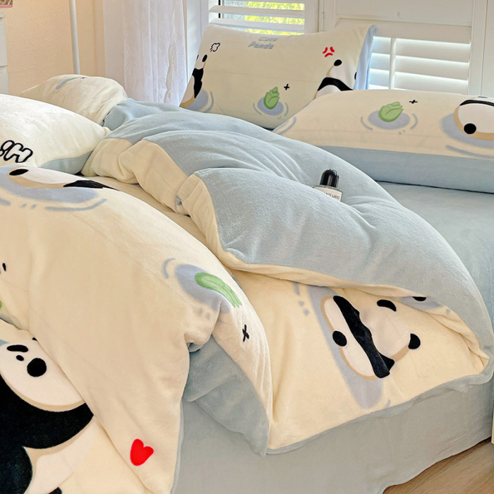 Lenjerie De Pat Cocolino 4 Piese Cu Cearceaf Pat Mare - Bleu Cu Ursuleti Panda [25]