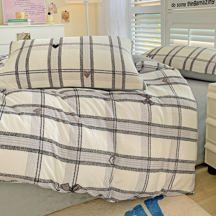 Lenjerie De Pat Cocolino 4 Piese Cu Cearceaf Pat Mare - Dungi Si Fundite [21]