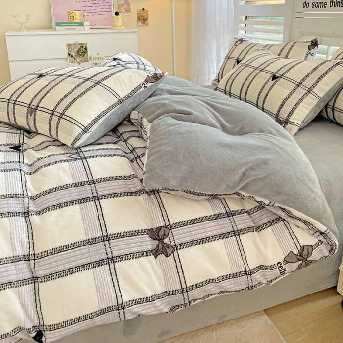 Lenjerie De Pat Cocolino 4 Piese Cu Cearceaf Pat Mare - Dungi Si Fundite [10]