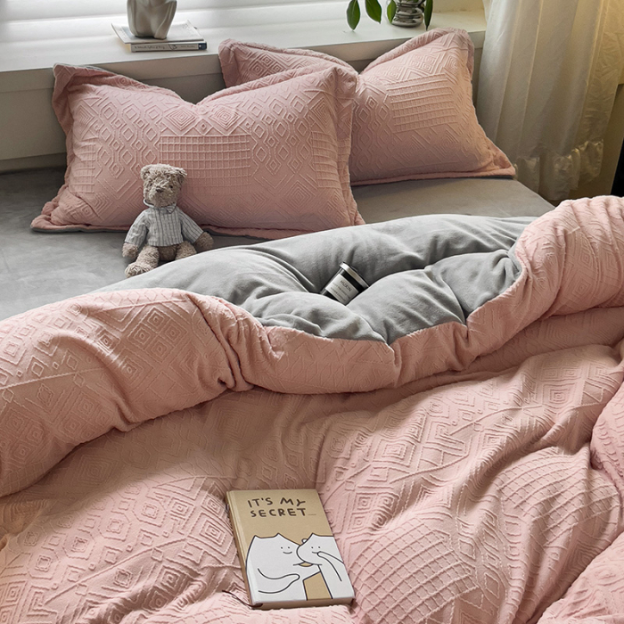 Lenjerie De Pat Cocolino 4 Piese Cu Cearceaf Pat Mare - Gri Si Roz In Relief [11]