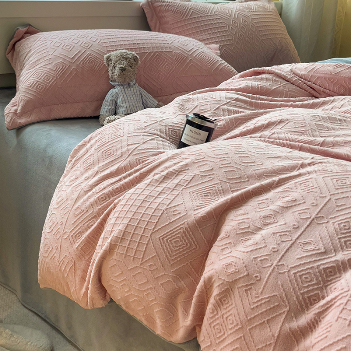 Lenjerie De Pat Cocolino 4 Piese Cu Cearceaf Pat Mare - Gri Si Roz In Relief [19]